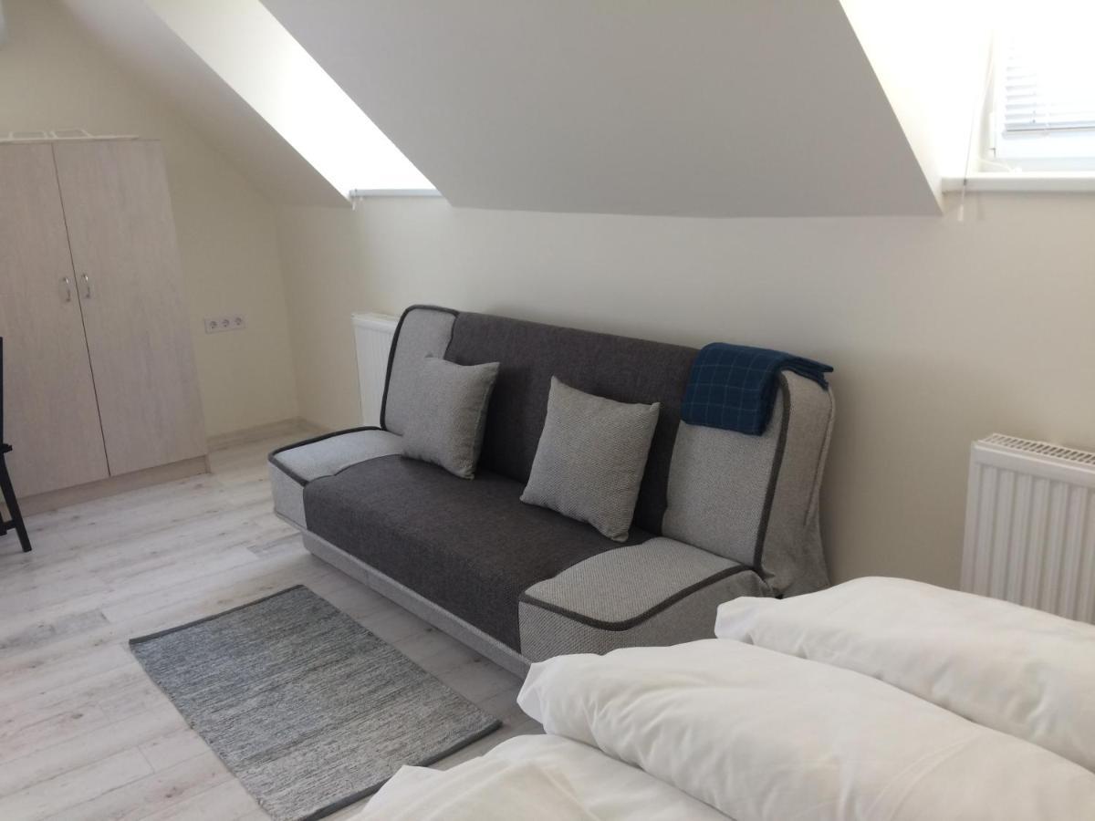 Harmonia Panzio Apartment Bogacs Bagian luar foto
