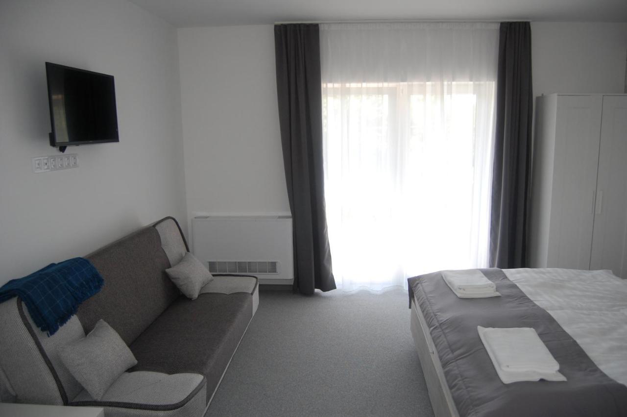Harmonia Panzio Apartment Bogacs Bagian luar foto
